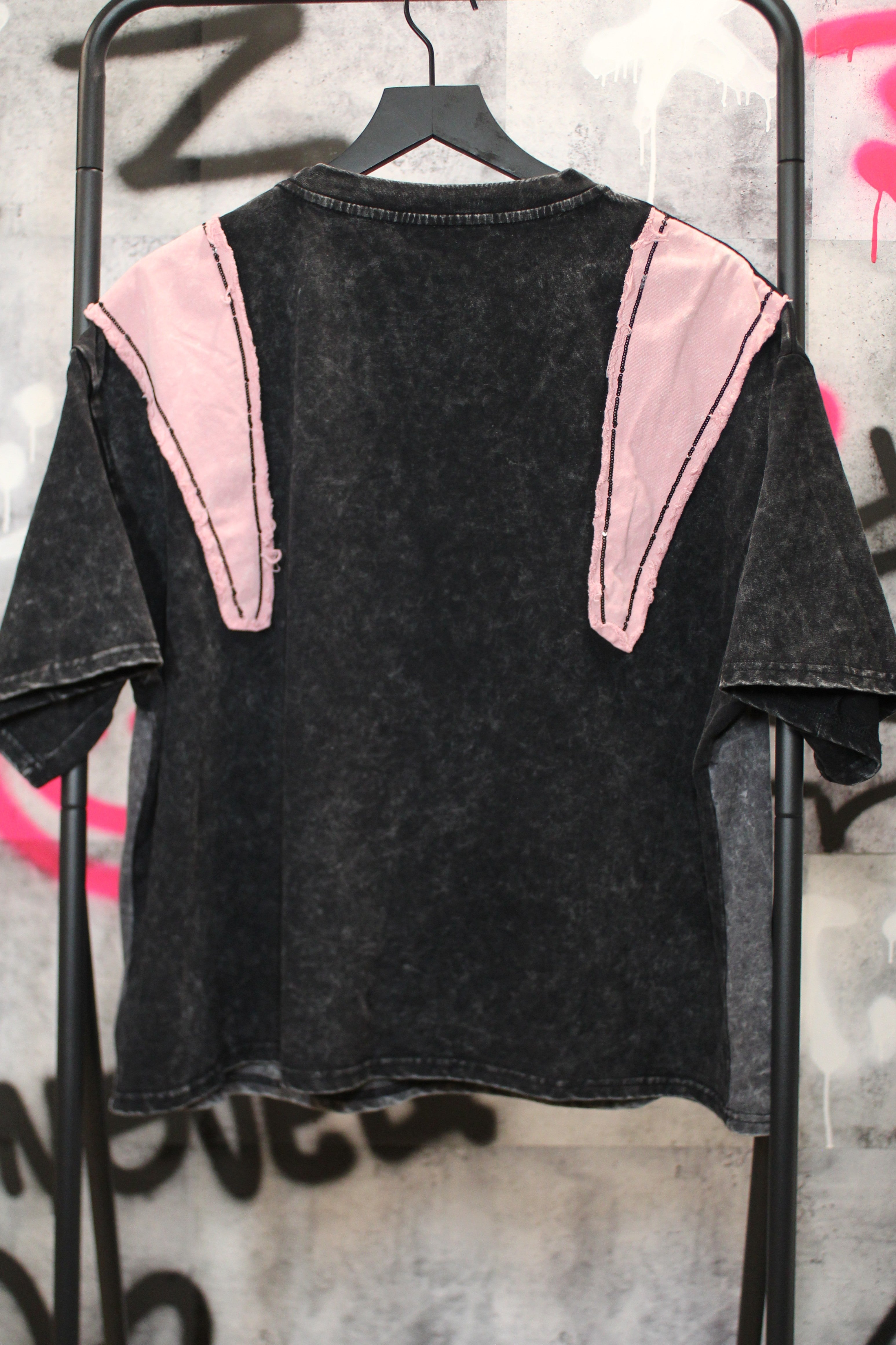 Heartbreaker Bugs Tee